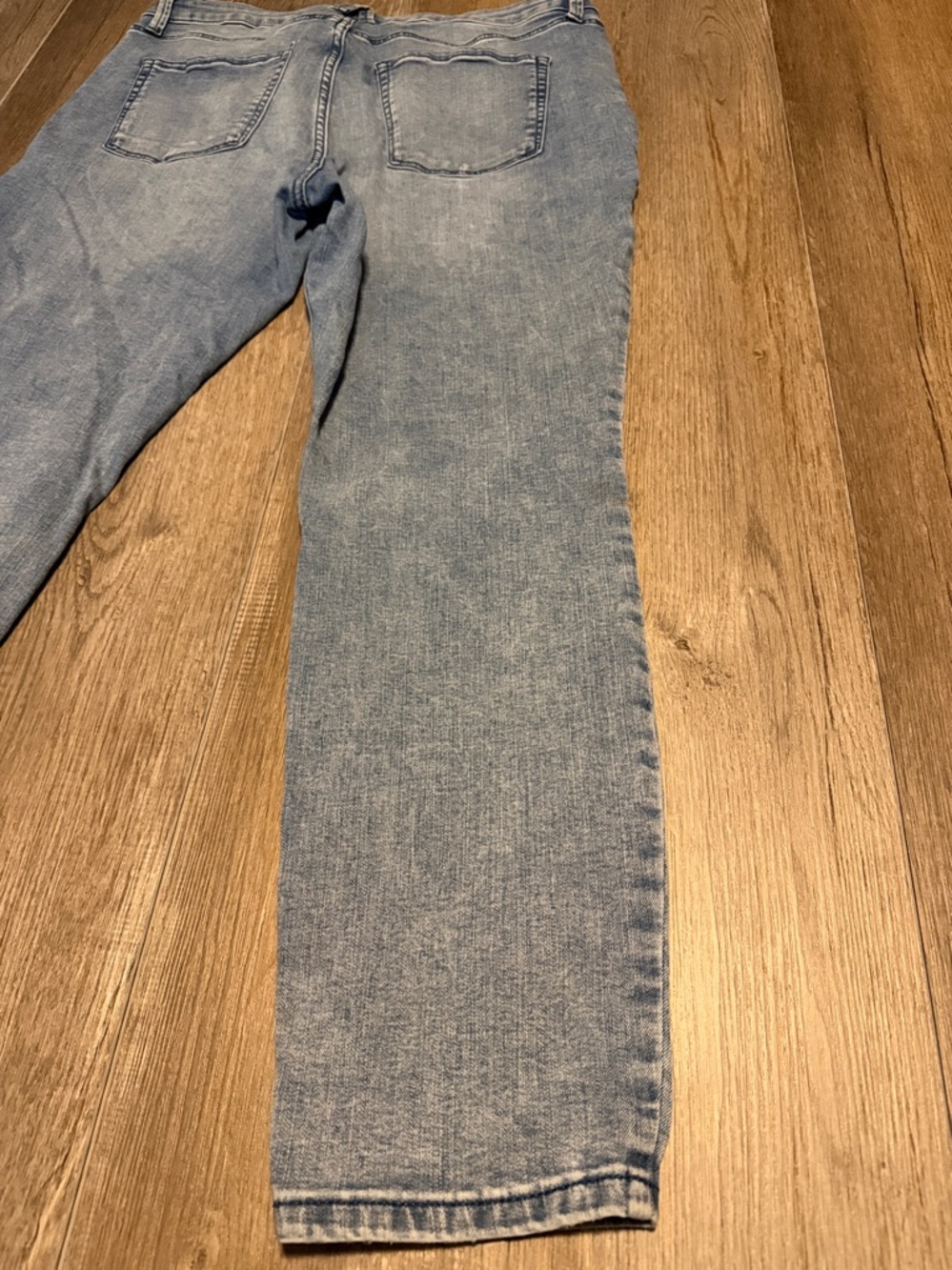 LC Lauren Conrad Light Wash Mid Rise Skinny Jeans - Picture 7 of 7